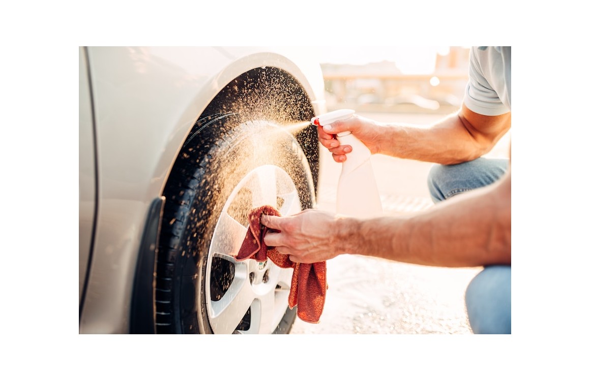 Cómo limpiar las llantas de tu coche sin esfuerzo